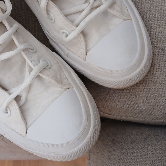 RARE DISCONTINUED Chuck Taylor II - Picture 13 of 13